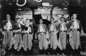 I cinque del bandoneón - seconda parte (Vestiti da gauchos)